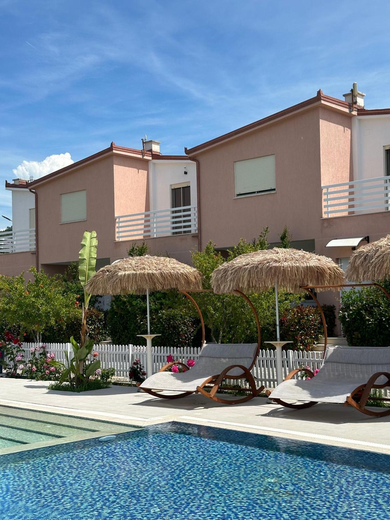 Tea Residence, Gjiri I Lalzit Apartments Durrës Exteriér fotografie